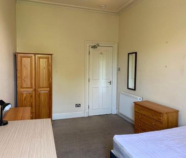 3 bedroom apartment to rent - Photo 6