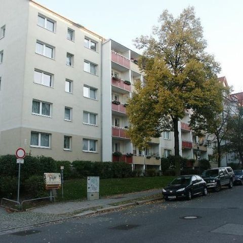 ***neu sanierte 4-Raumwohnung mit großen Balkon**** - Foto 1