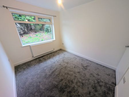 A 2 Bedroom Bungalow - Photo 3
