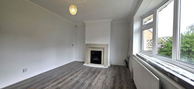 3 bedroom semi-detached house to rent - Photo 1