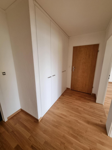 3.5 Zimmer-Wohnung mit Aussicht zu vermieten - Photo 3