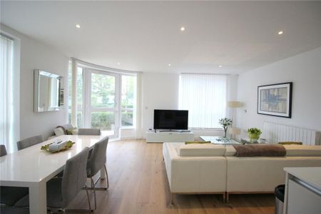 3 bedroom flat to rent - Photo 5