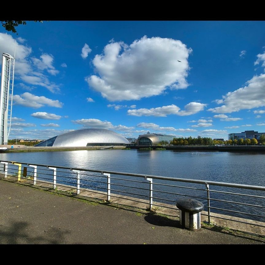 3 Bed Flat, Canting Way, G51 - Photo 1