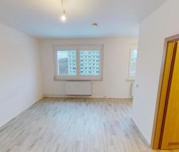 Große Balkonwohnung mit Einbauküche - Foto 1