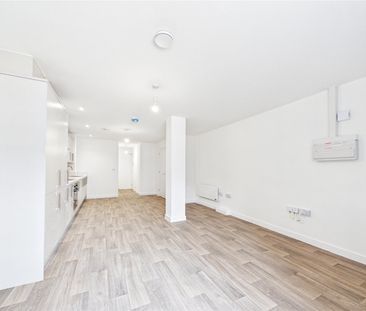 Phoenix Court, Hawkins Road, Colchester, CO2 8ZE - Photo 4