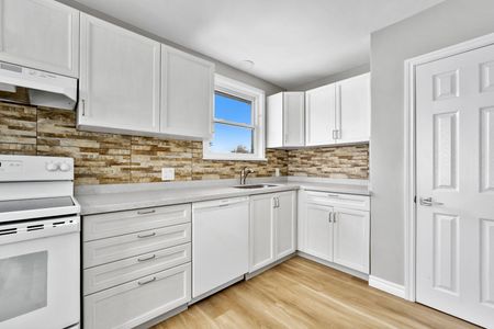 For Lease - 176 Sydenham Street Unit# Upper, Cobourg, Ontario - Photo 5