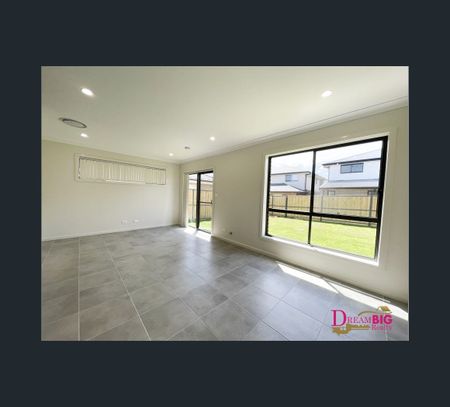 12 Cordrush Street, Marsden Park, NSW 2765 - Photo 4