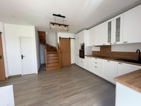 Location Maison 4 pièces 62m² - Photo 4