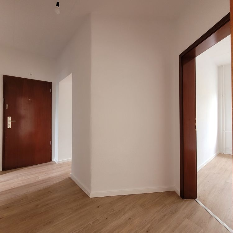 Gemütliche Wohnung mit Balkon sucht neue Bewohner! - Foto 1