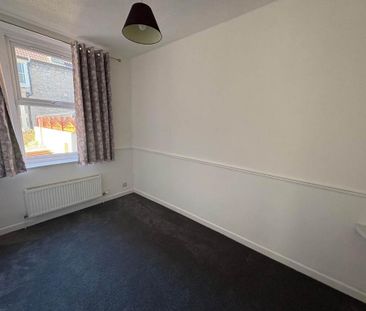 1 bedroom ground floor flat to rent - Photo 3