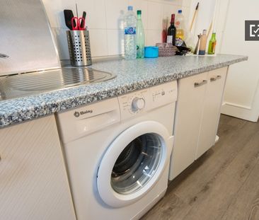 madrid, Community of Madrid 28005 - Photo 2