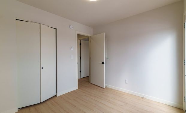 104A Renfrew, Winnipeg, MB - Photo 1