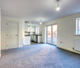 2 BEDROOM Apartment - Ground Floor - Photo 2