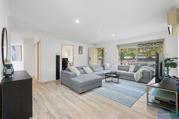 2 Deiter Court, Edens Landing QLD 4207 - House For Rent | Domain - Photo 1