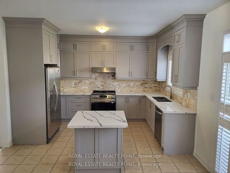 For Lease - 26 Strathdale Road Unit# Upper, Brampton, Ontario - Photo 4