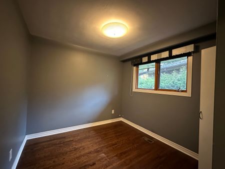 For Lease - 28 Landfair Crescent, Toronto, Ontario - Photo 2