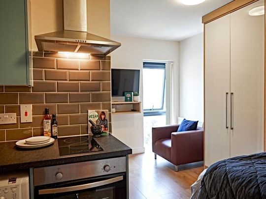 Studio to rent - Photo 1