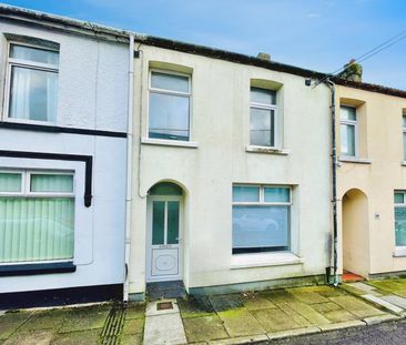 West Hill, TREDEGAR - Photo 3