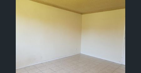 Affordable & Convenient Living in Klemzig - Photo 4