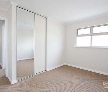 Four Bedroom Home Two Storey Home - Photo 4