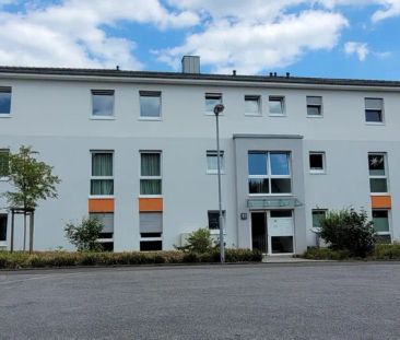 Gemütliche 2-Zimmer-Wohnung im Erdgeschoss mit Einbauküche und Terr... - Photo 3