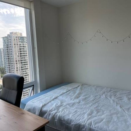 Room for rent 535 Smithe st, Vancouver - Photo 1