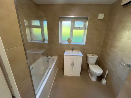 Well Presented 1 Bed Bungalow To Let - Photo 2