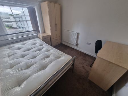 10 Bed Student Accommodation - Photo 4