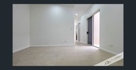 Brand new 5-bedroom house near Westmead health district and Parramatta CBD - Smart Design for Dual Living - Photo 5