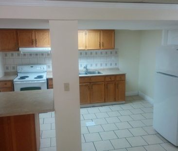 For Lease - 3429 Queenston Drive, Mississauga, Ontario - Photo 3