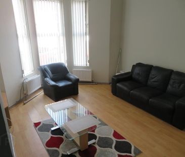 Unit 1, 19 Lawrence Street, Botanic, Belfast, BT7 1LE - Photo 2