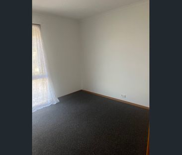 Charming 3-Bedroom Home for Rent - Photo 6