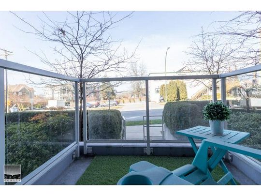 TH6-1288 Chesterfield Avenue, North Vancouver - Photo 1