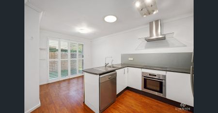 Renovated Rear Villa in Prime Inglewood Location – Secure, Stylish & Low Maintenance - Photo 3