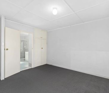 Neat & Tidy Unit in Stafford Heights - Photo 5