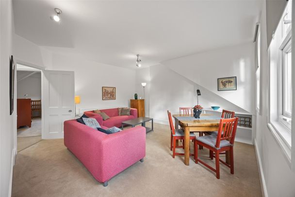 Brondesbury Villas, Kilburn, London - Photo 1