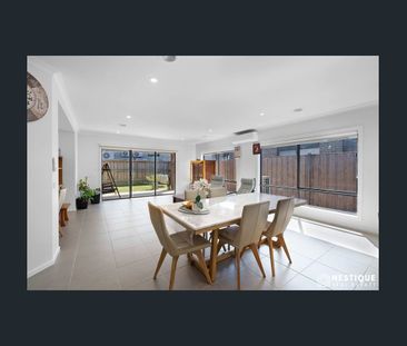 Modern Family Living in a Prime Officer Location - Photo 3