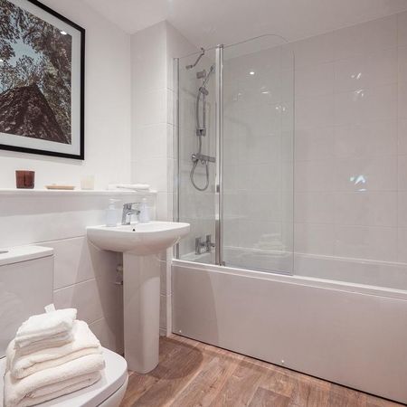 2 bedroom apartment to rent - Photo 4