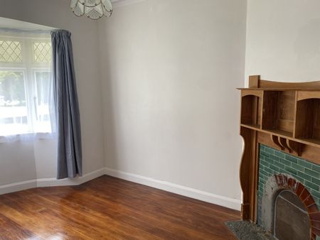 3 Bedroom home with sunroom in Boulcott - Photo 3