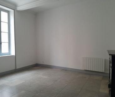 Location Appartement 4 pièces 86m² NIMES 30000 - Photo 5
