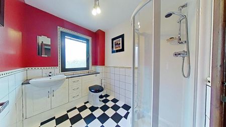 5 bedroom detached house to rent - Photo 5