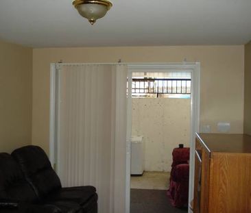 2 Bedroom basement Suite - Photo 3