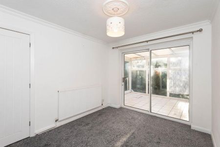 3 bedroom semi-detached house to rent - Photo 4