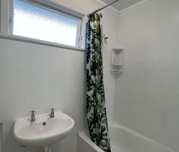 3 bedrooms, 1 bathroom - Photo 4