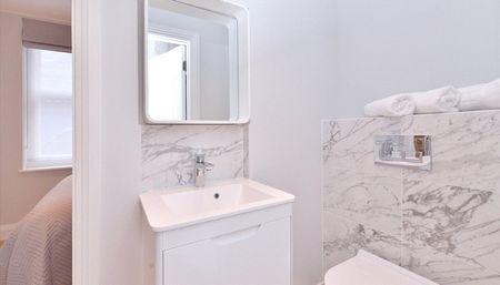 Hill Street, W1J, London - Photo 5