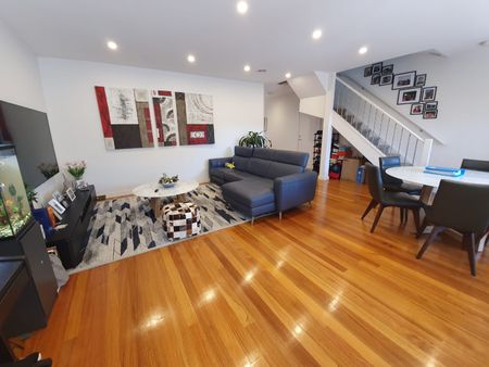 7B McBean Street, Clayton VIC 3168 - Townhouse For Rent | Domain - Photo 5