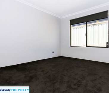 16 Ascent Fairway, BALDIVIS WA 6171 - Photo 5