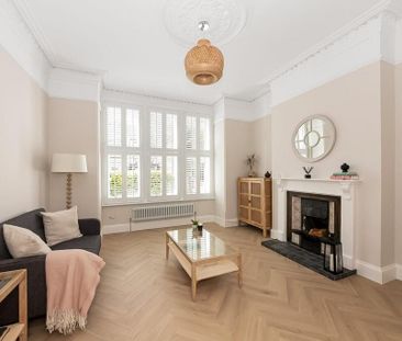 2 bedroom ground floor flat to rent - Photo 1