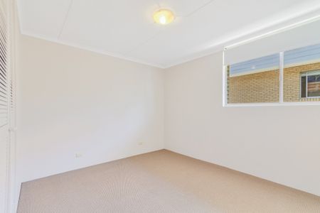 CENTRAL COOLANGATTA TWO BEDROOM UNIT - Photo 5