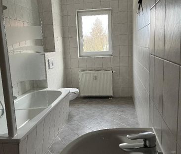 gemütliche 3-Raumwohnung im Dachgeschoss sucht neue Mieter - Photo 2